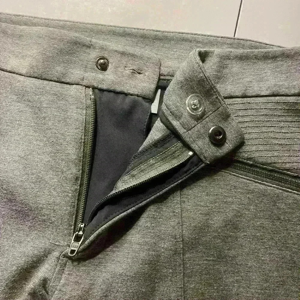 Athleta Size 4 Ponte Twill Moto Pants Grey Skinny Pockets Work Career Zippers - Picture 6 of 9
